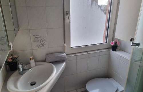 Komfortable Unterkunft mit 3 Schlafzimmern und guter Anbindung - Foto 10