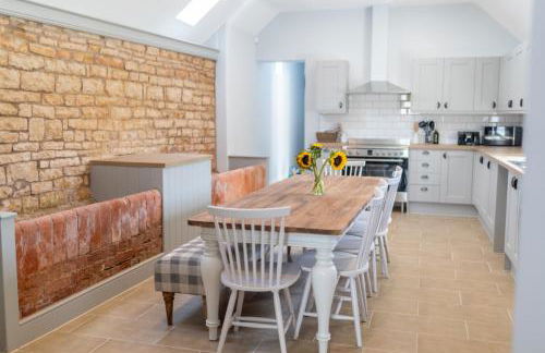 Butterwick - Barn Conversion with a hot tub on a Country Estate - Photo 6