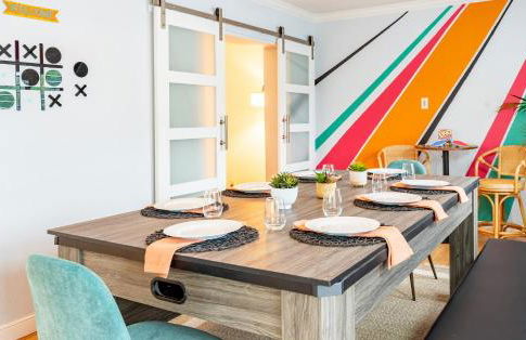 Colorful Home - Pool - Game Room - Basketball Court - BBQ & More - Photo 30