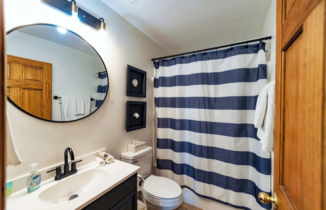 Redbud Retreat Amenity-filled Waterfront Home! - Photo 30