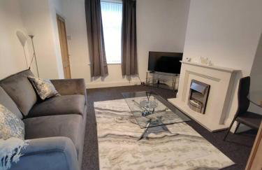 Brighouse 2 bedhouse central contractors welcome - Foto 14