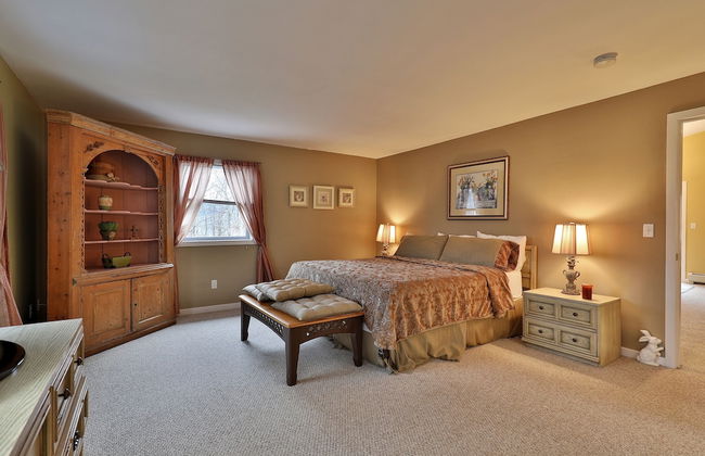 The Tanglewood Lodge: Amazing Ski Home For Groups. Hot Tub. Close To Killington Resort! 4 Bedroom Home - Photo 8