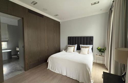 Luxury 4 Bedrooms 5 Baths 2 Receptions Family House with Garden Chelsea - Foto 17