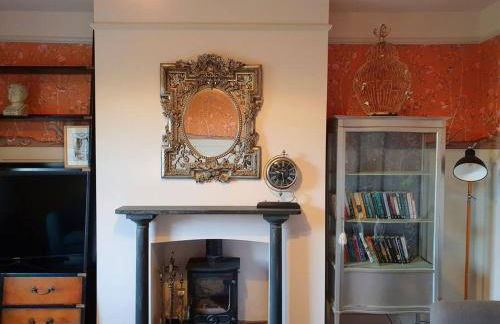 Peacock cottage- Two bedroom country cottage. - Photo 10