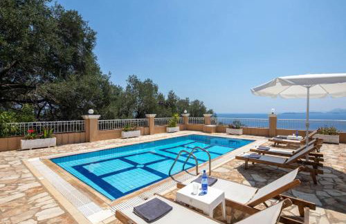 Elena Costa - Photo 14