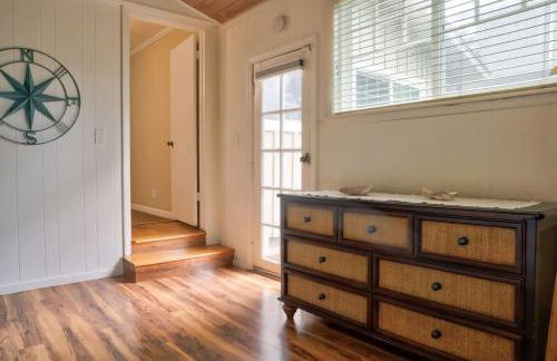 Spruce Beach Cottage - Walk to beach - Photo 28