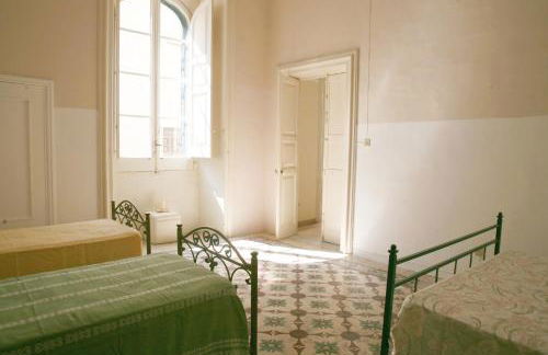 Eden Garden-Historic Big House Near Sea, Gallipoli - Foto 8