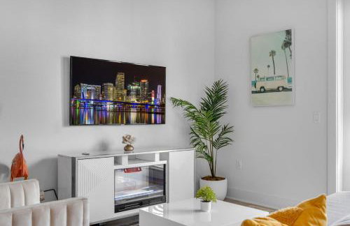 Beach Bliss Modern 3 Bed Oasis Mins from Shore - Foto 3