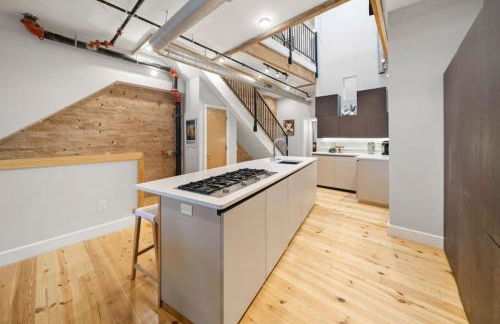 Huge Retrea w Rooftop Deck Stay At Farmers Market - Foto 9