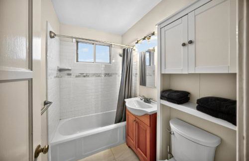 Modern 2B1B 7min to LAX, near LMU, SoFi Stadium, Beach - Foto 9