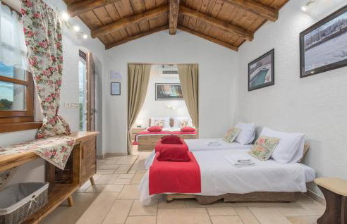 Family Villa Lipica with private pool and jacuzzi - Photo 31