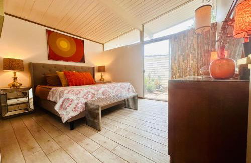 LOOK and BOOK! Midcentury Modern Home near Beach! - Photo 3