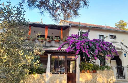 HOUSE-APARTMENTS ELA -MIRCA- FAMILY HOLIDAY - Foto 3