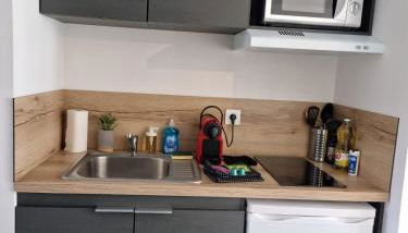 Faubourg des voyageurs 4 - Studio climatisé 2 personnes - proche axe autoroute - Photo 3, stove, toaster