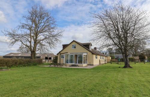 Court House Farmhouse - Photo 38