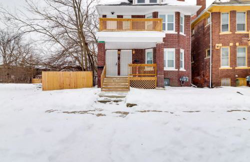 Modern Updates and Great Location! Detroit Duplex - Foto 3