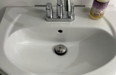 Adorable 2 bedroom with free street parking - Foto 11