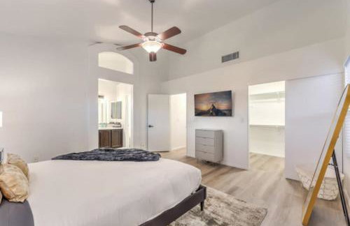 Creekwater | Pebbletech Pool & Spa 10 Min to Strip - Photo 20