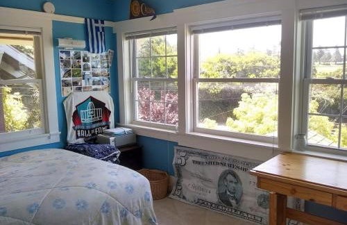 Summer-house OASIS on quiet street in ROCKRIDGE - Photo 33