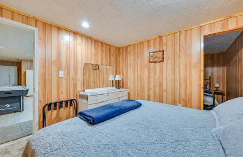 Kentucky Group Getaway with Dock and Lake Access - Foto 31