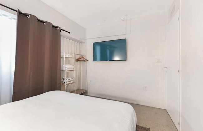 Roami at 250 Collins - Foto 79