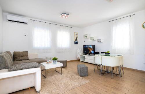 House Goran - Photo 6