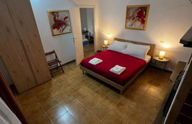 Spacious Apartments 6 Guests - 5 min Airport Ciampino - Train to Rome- LA MAISON - Foto 2