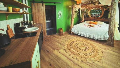 La jungle insolite, SPA, Écran cinéma, Lit à baldaquin king size, day use, 10 min centre - Foto 2