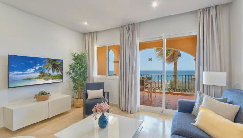 Marina XI Enjoy the Sun, Sea Views, Pools & BBQ Steps from the Beach in Mijas Costa & Fuengirola - Foto 5