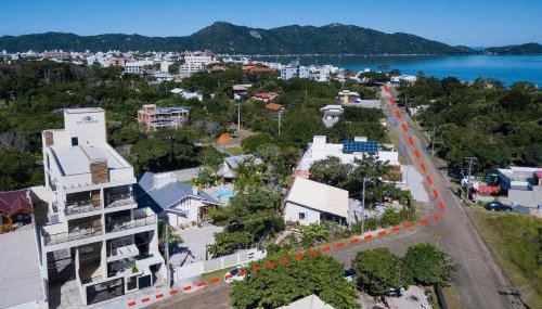Encanto de apartamento, novo! A 290 metros da praia do Canto Grande! - Foto 3