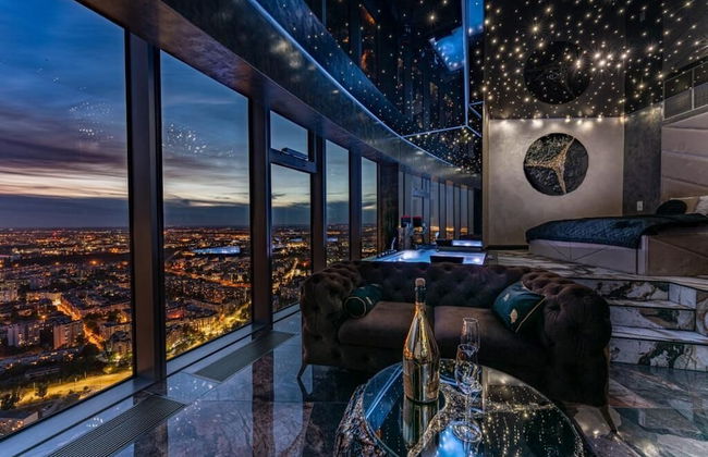 Apartments in Sky Tower with Bathtub near the window - Photo 23