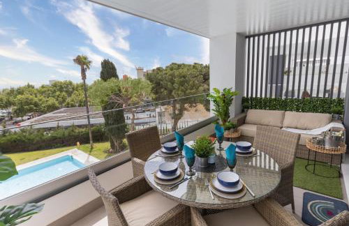 Marbella luxury brand new 2-bedroom apartment, 3 min walk to the beach! - Photo 1