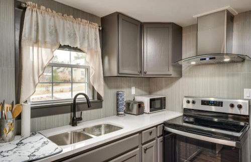 Radiant Arden Home - 10 Mi to Biltmore! - Foto 9