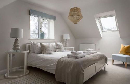 Stone Barn, contemporary barn conversion - Photo 31