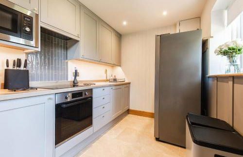 Luxury barn Retreat - sleeps 2-4, quiet location with parking - Foto 12