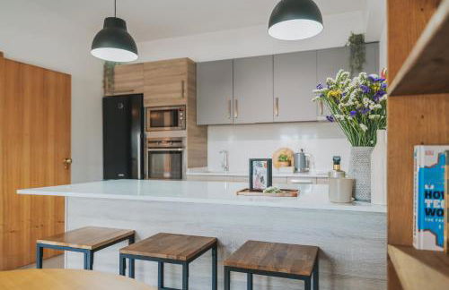 Surf GuestHouse - 7min walk to the beach - Foto 38