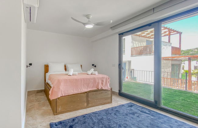 Sea View House w Balcony 3 min to Beach in Milas - Photo 13