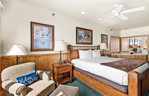 Majestic Lake Views King Suite, 2 Queen Beds and Heated Pools - Foto 50