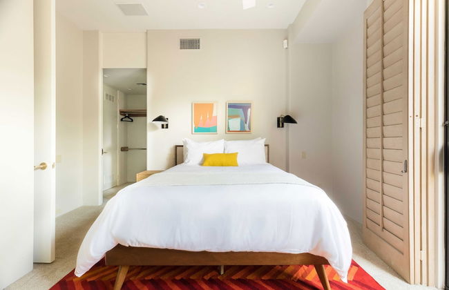 Moonshine by Avantstay Modern & Stylish Estate w/ Bar, Fire Pit & Hot Tub 5 bd - Foto 19