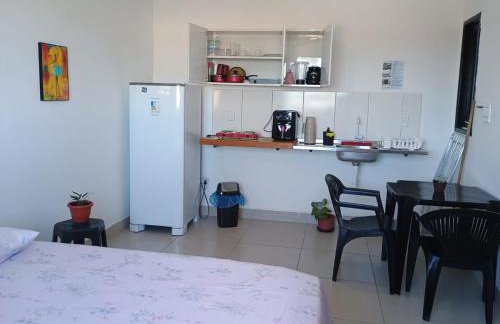 Studio completo, Ar, Tv, Wifi, perto de tudo - Foto 9