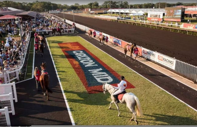 Cityside Hideaway Pool - Workstation - Markets - Foto 48