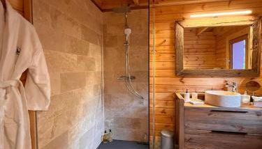 Chalet Le Montagnard SPA & SAUNA - Lits faits - Serviettes - Peignoirs - Ménage inclus - Foto 2