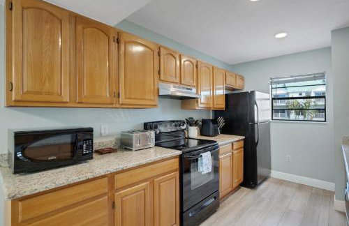 Oceanview - Heated Pool - Game Room - Steps to Beach - Sleeps 8 - Foto 32