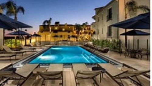Resort-Style - Spacious 2BR - 3 Beds - Near UCLA - Pool & Parking - Foto 2, sunbed