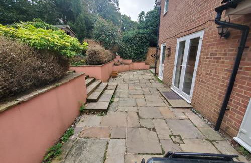 5 bedroom, recently renovated house close to Hastings Beach - Foto 23