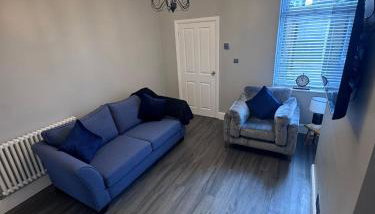 Central Near Hospital 2 Bedroom - Sleeps 4 - Self Check In - Fully Furnished - Photo 2