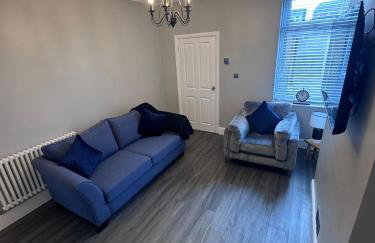 Central Near Hospital 2 Bedroom - Sleeps 4 - Self Check In - Fully Furnished - Foto 1