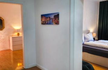 Premium Gruppen-Apartments in Gründerzeit-Villa mit Schlossblick und Parkplatz 16 Gäste - Foto 3