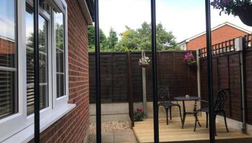 Studio-1-Staines/Heathrow/London-own entrance - Foto 5