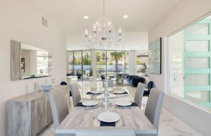 Pool • Hot Tub • Views Luxury Design Villa Valentina by AvantStay - Foto 25